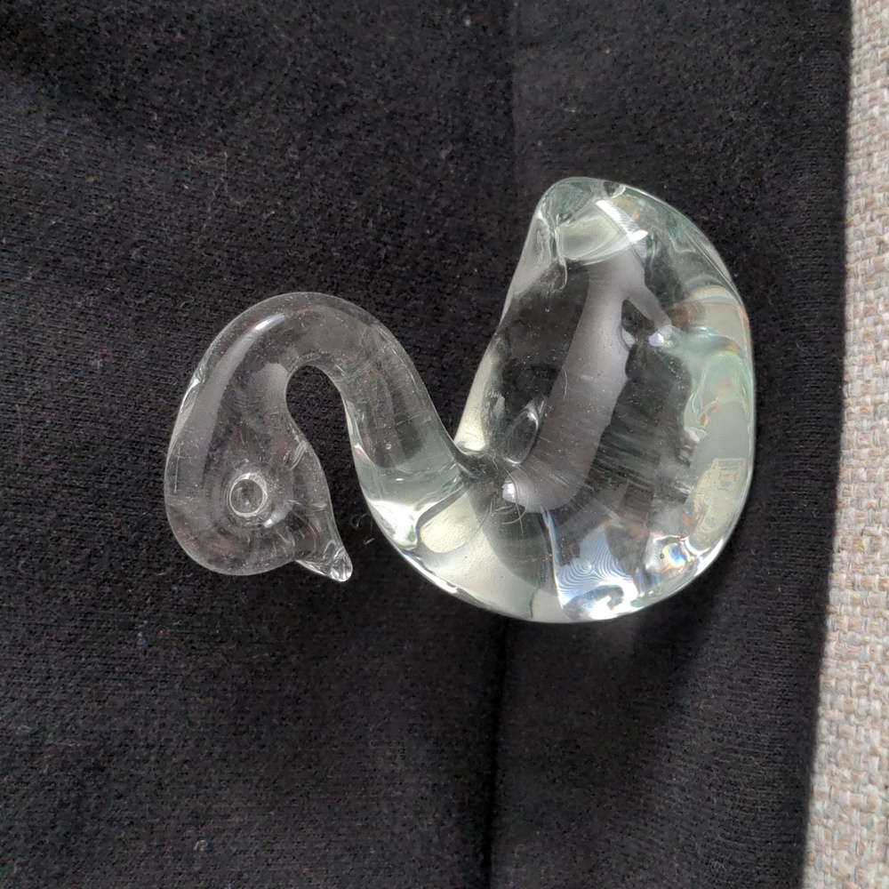 Elegant Glass Swan Figurine Mouthblown Glass Imported By The Bay NIB